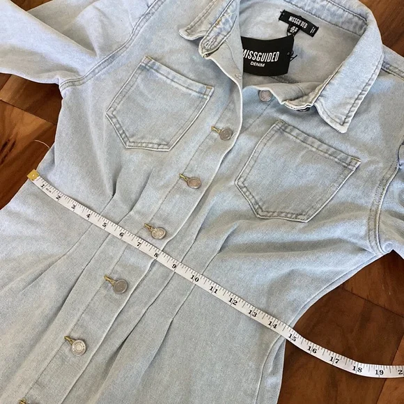 NEW! Misguided light blue cinched waist acid wash denim dress puff sleeves - Picture 9 of 11